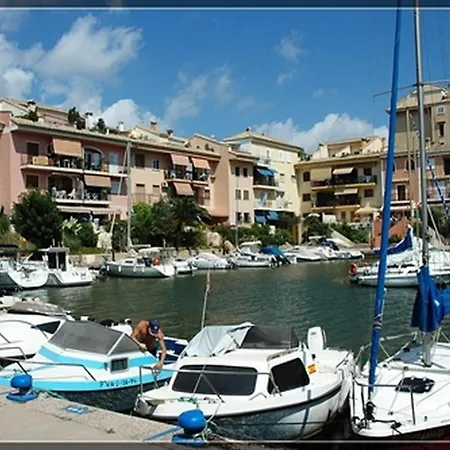 Sun Sea And Culture In Apartment Valencia